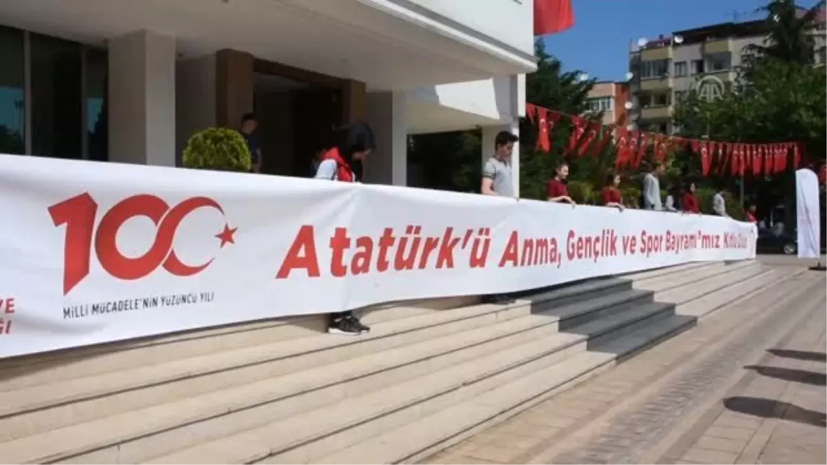 19 Mayıs Atatürk\'ü Anma, Gençlik ve Spor Bayramı