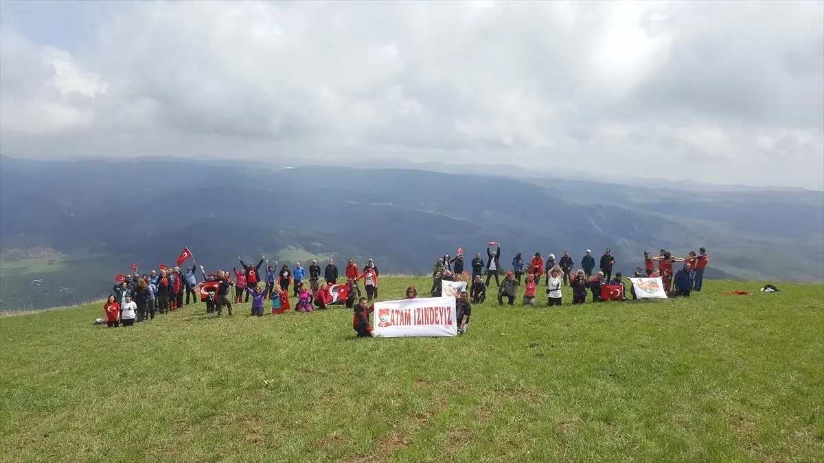 19 Mayıs\'ı Başkentin Zirvesinde Kutladılar