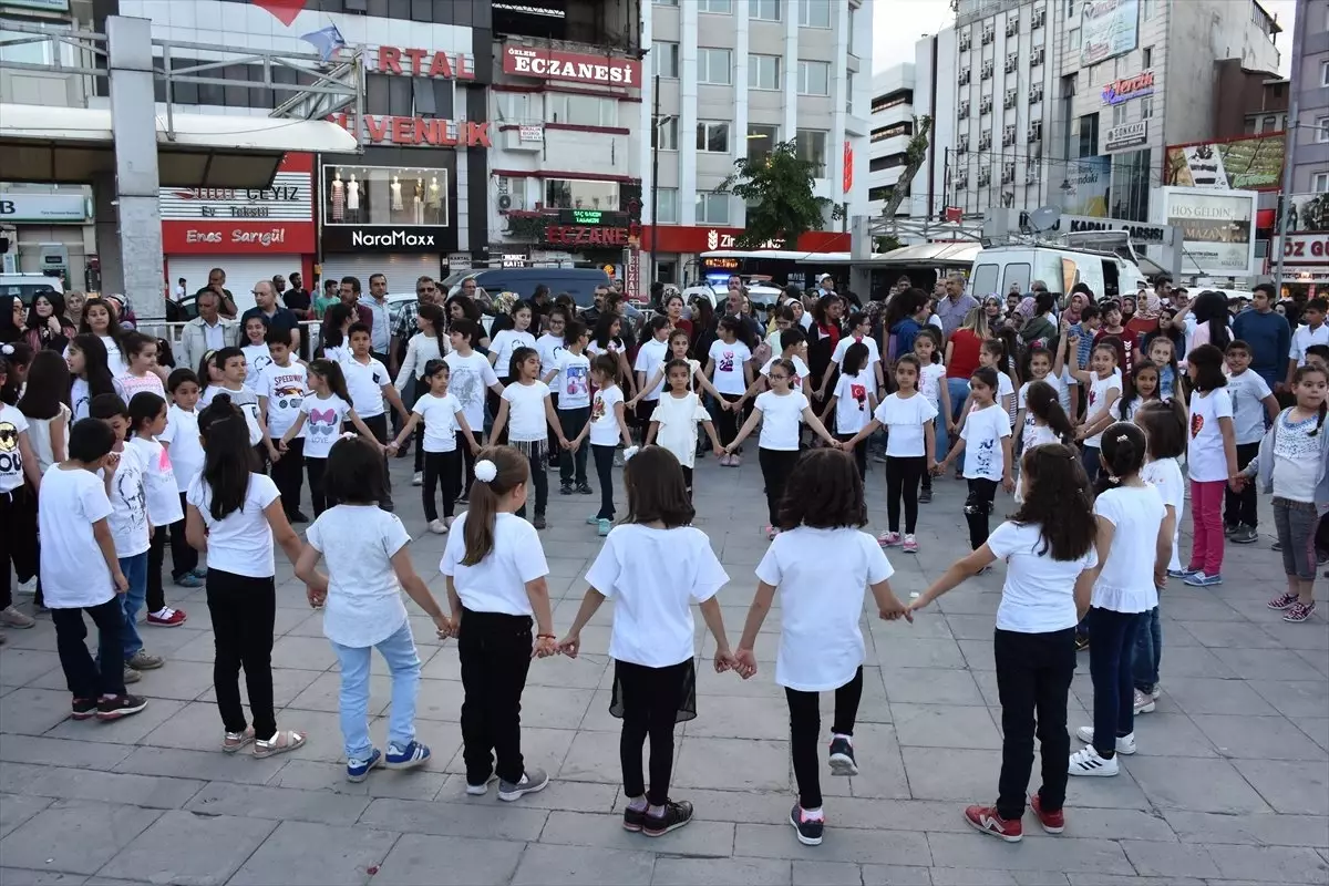 Atatürk\'ün Samsun\'a Çıkışının 100. Yılında Atabarı Oynadılar