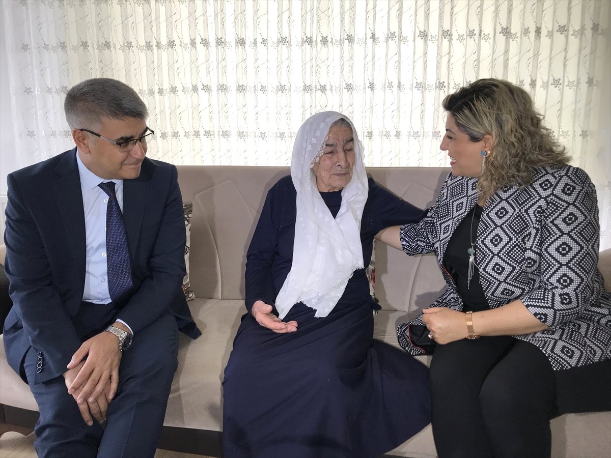 Atatürk\'ün Samsun\'a Çıktığı Gün Doğan Kadına Doğum Günü Kutlaması