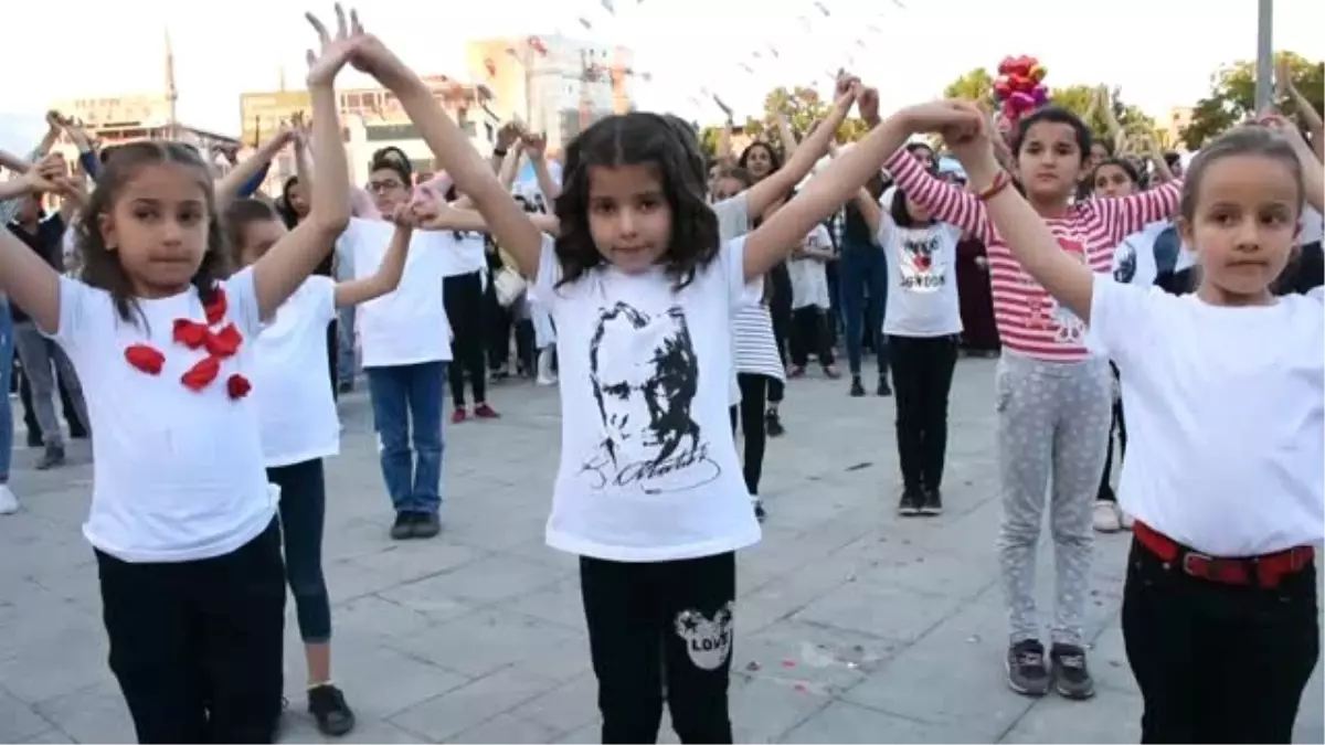 Dünya Atabarı Oynuyor" Etkinliği