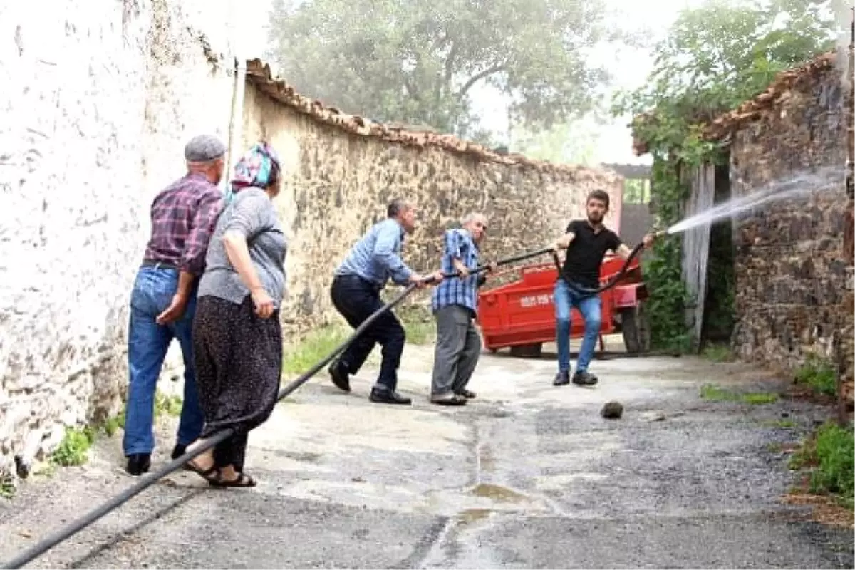 İki Gün Arayla Çıkan Yangın Evi Kullanılmaz Hale Getirdi