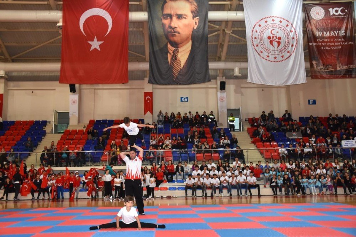 Karabük\'te Milli Mücadelenin 100. Yılı Coşkuyla Kutlandı