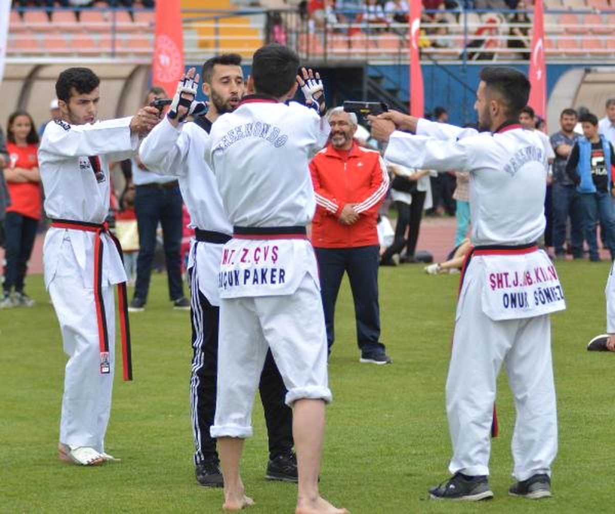 Kayseri\'de 19 Mayıs, Coşkuyla Kutlandı