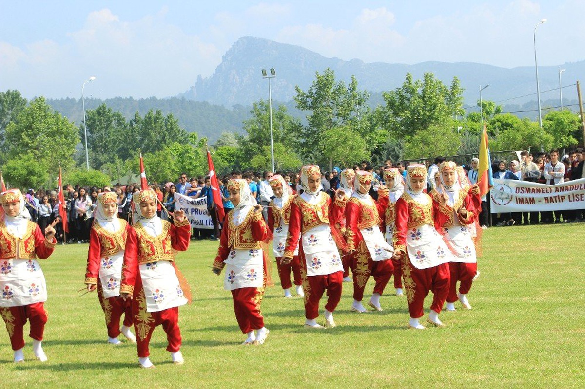 Osmaneli \'De 19 Mayıs Gençlik ve Spor Bayramı Coşkusu