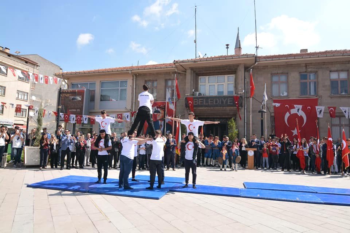 Sandıklı\'da 19 Mayıs Gençlik ve Spor Bayramı Kutlandı