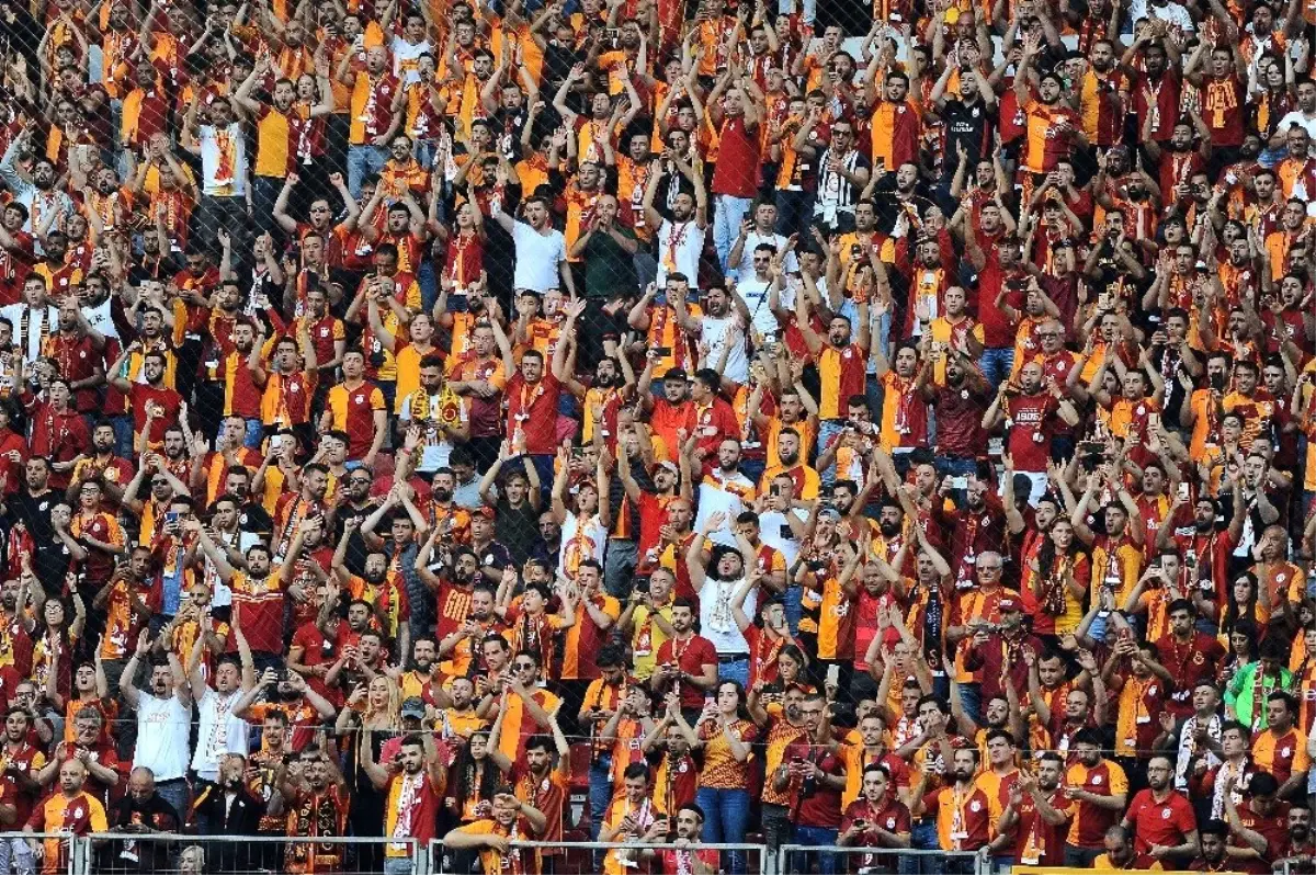 Spor Toto Süper Lig: Galatasaray: 0 - M.başakşehir: 1 (Maç Devam Ediyor)