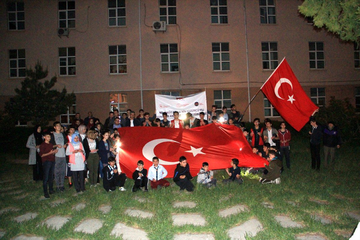 Suşehri\'nde Gençlik Yürüyüşü