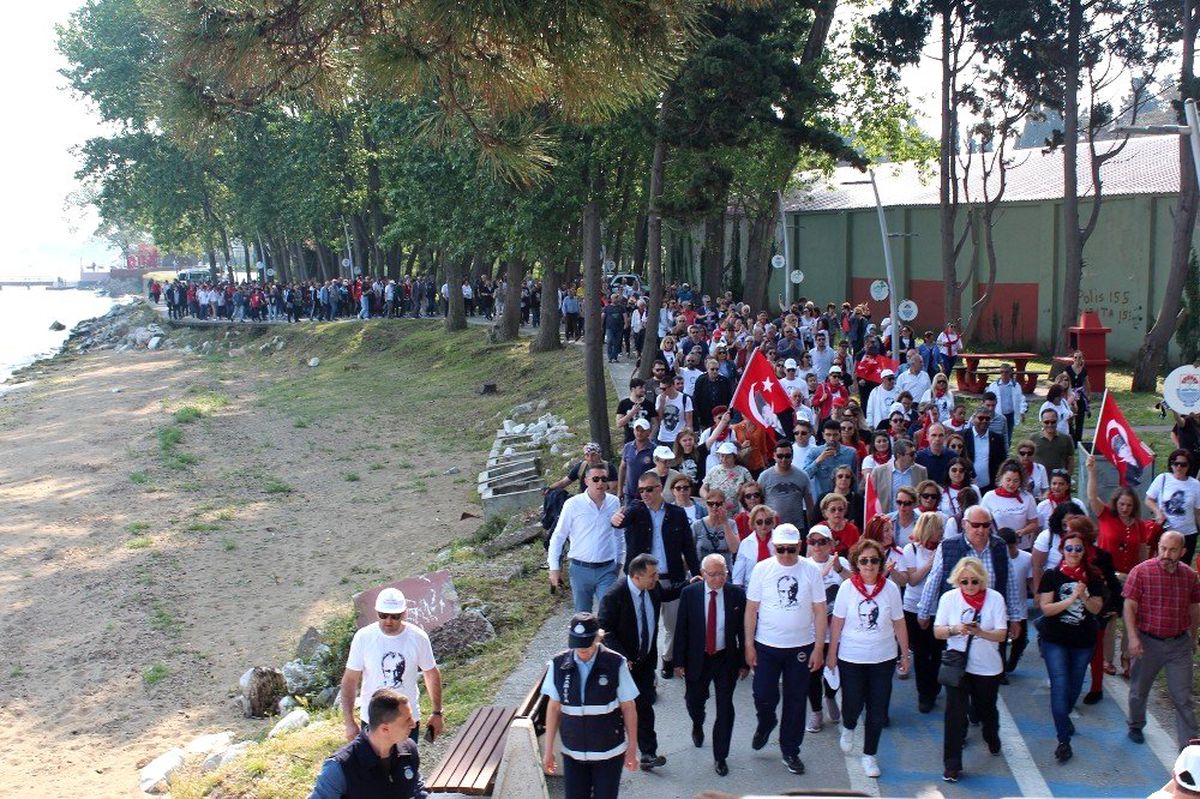 Yalova\'da 100. Yıl Korteji