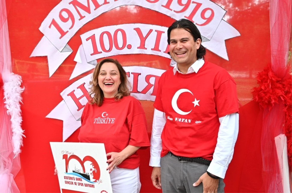 ABD\'de Türkler 19 Mayıs\'ı Kutladı