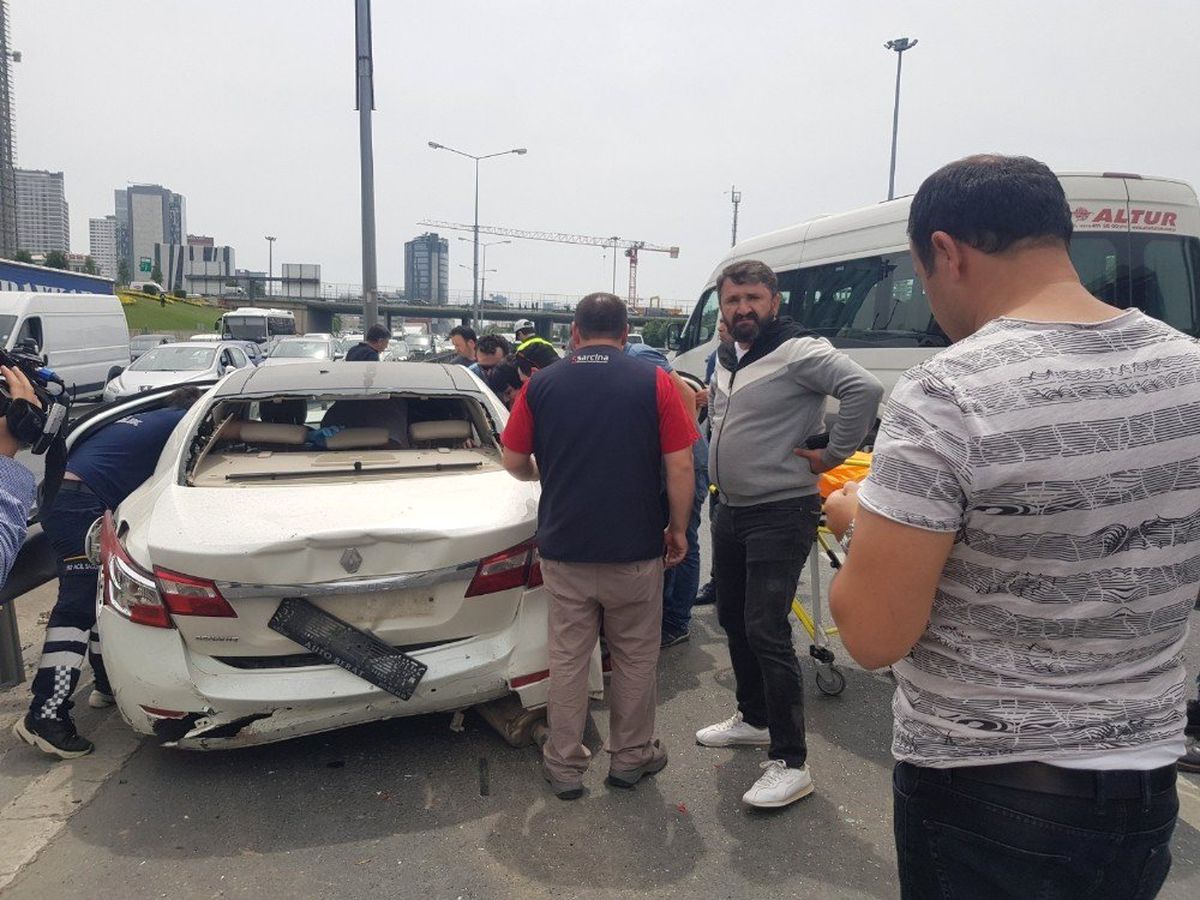Basın Ekspres Yolunda 7 Araç Bir Birine Girdi: 1 Yaralı