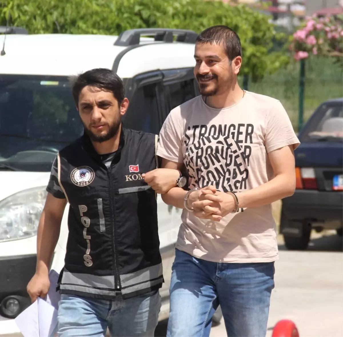 Fetö\'den Aranan Şüpheli Hücre Evinde Yakalandı