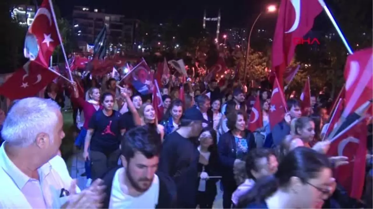 İstanbul Beylikdüzü\'nde 19 Mayıs\'ın 100. Yılı Coşkuyla Kutlandı