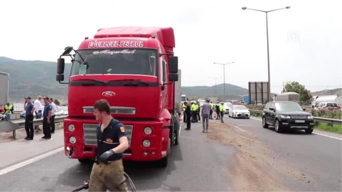 İzmir\'de Zincirleme Trafik Kazası: 1 Ölü