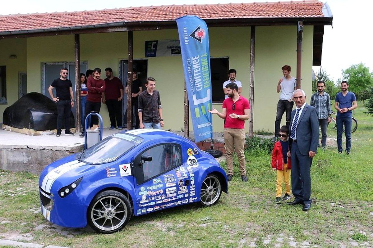 Mimarsinan Osb, Erü\'nün Elektrikli Aracı \'Voltacar\'a Sponsor Oldu