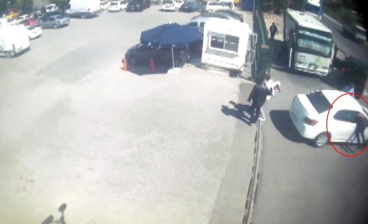 Polisin Amerikan Filmlerine Taş Çıkartacak Operasyonu Kamerada