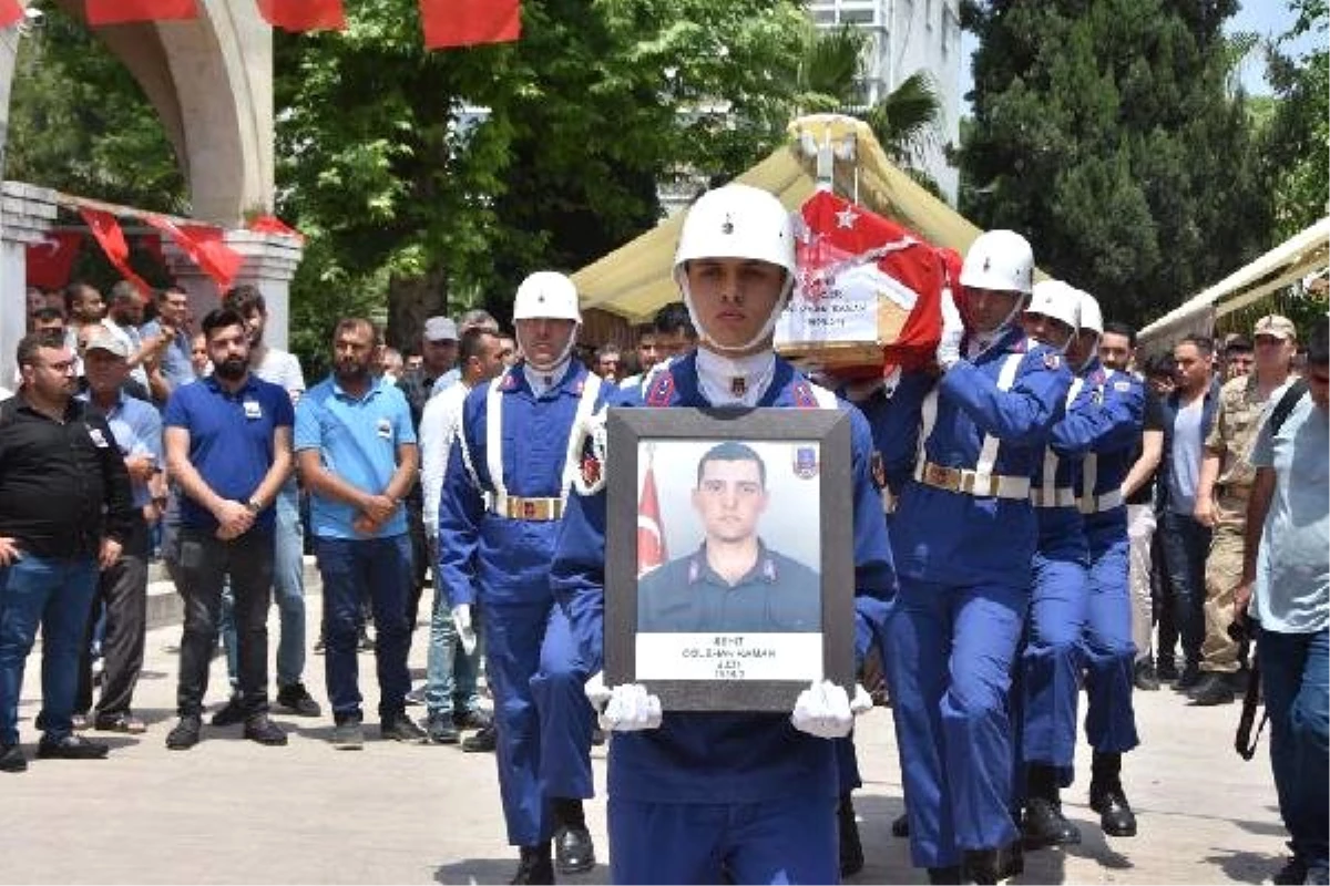 Şehit Er Oğuzhan Kaman, Son Yolculuğuna Uğurlandı