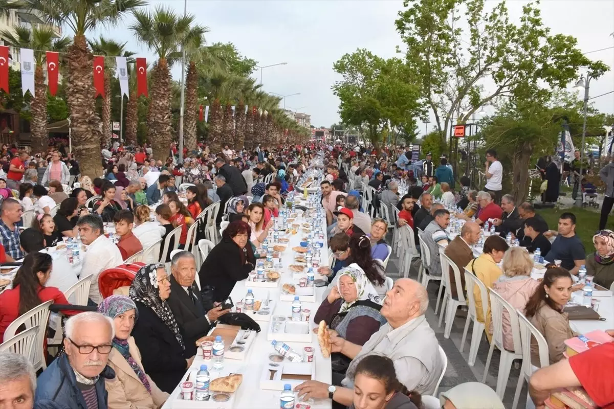 Silivrililer Gençlik Yürüyüşü ve İftarda Buluştu