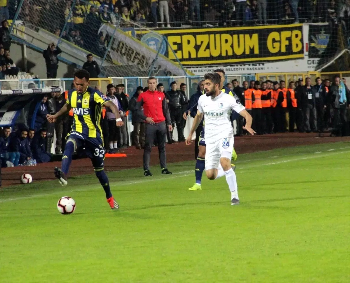 Spor Toto Süper Lig: Bb Erzurumspor: 0 - Fenerbahçe: 0 (İlk Yarı)