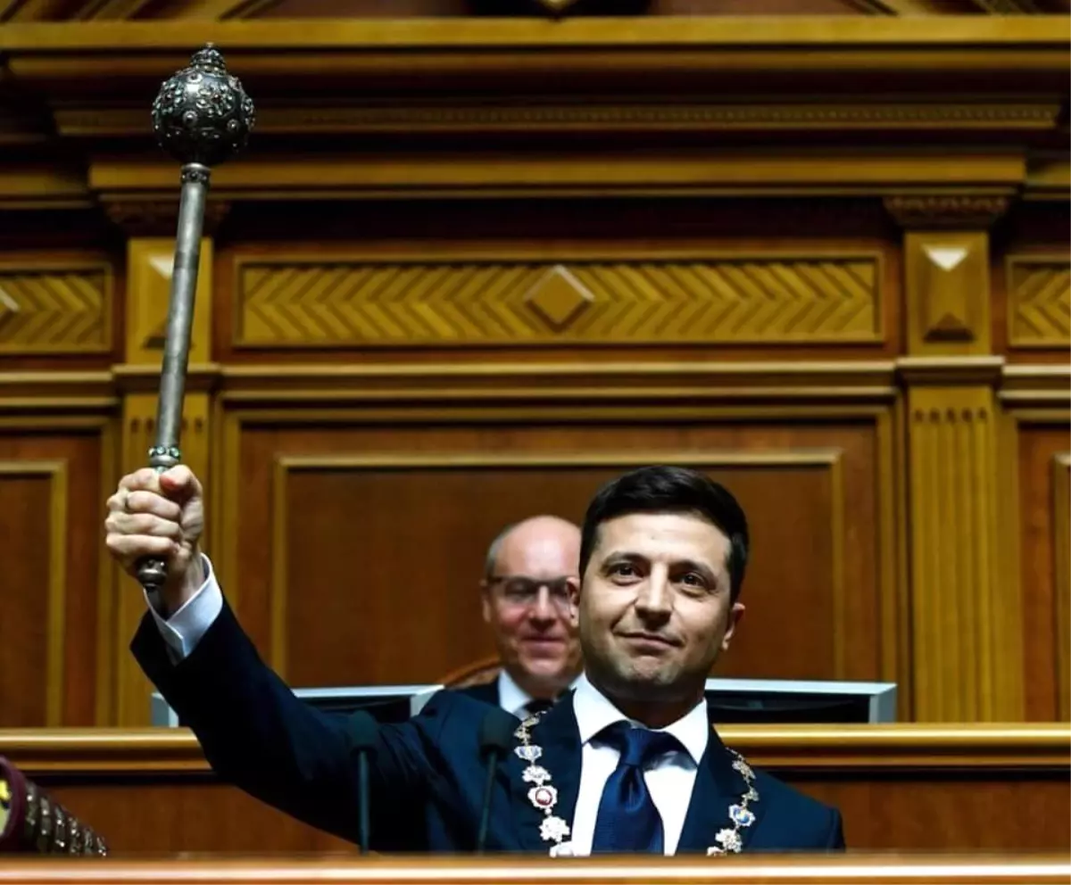 Zelenskiy Başkanlık Yemini Etti