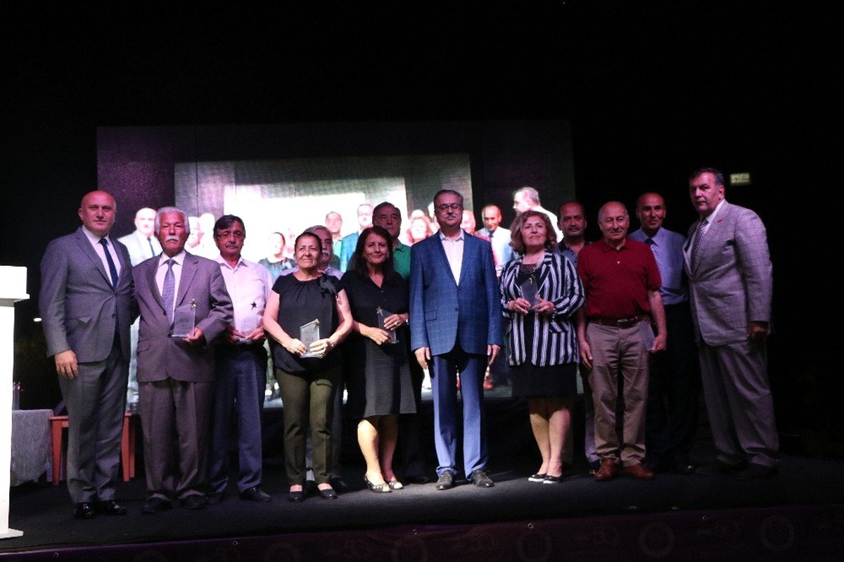 40 Yıldan Fazla Hizmet Veren Öğretmenlere \'Vefa Gecesi\'