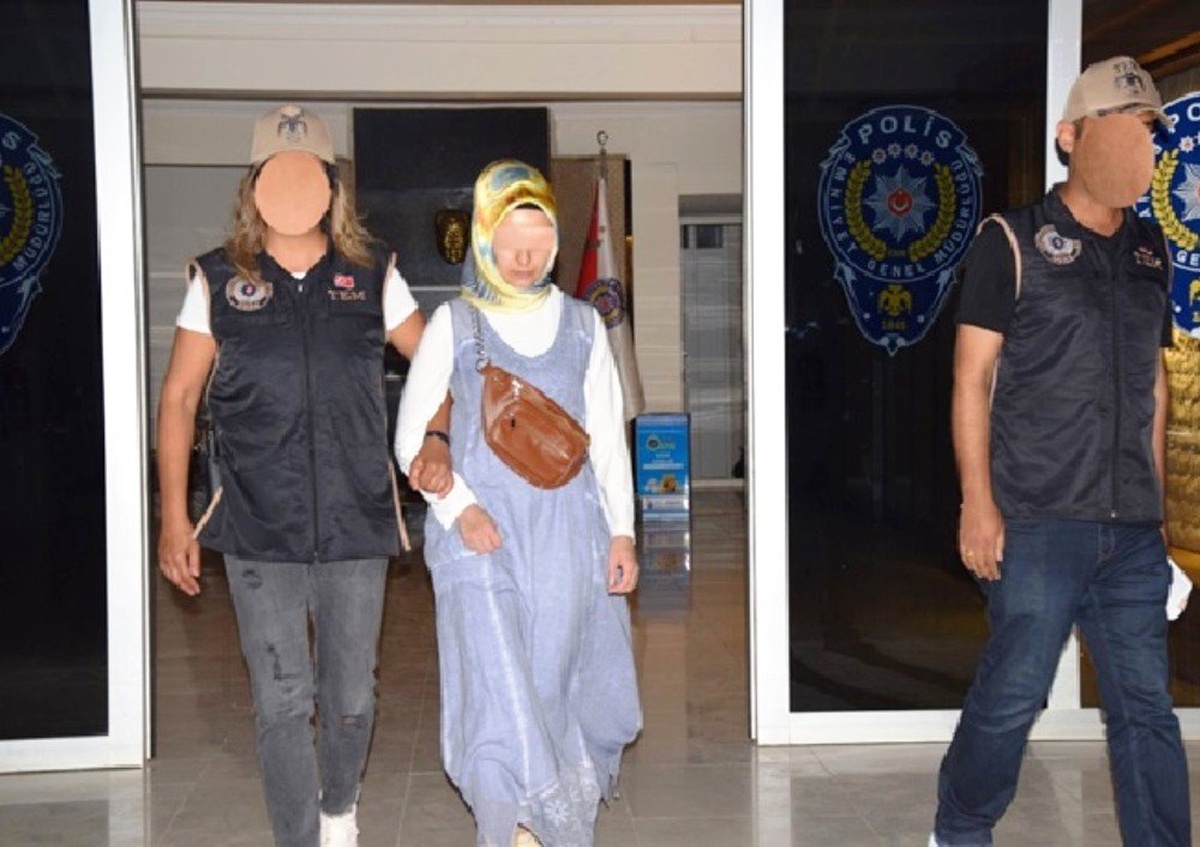 7 Yıl Hapisle Aranan Fetö Üyesinin Evinden, Para Listesinin Yer Aldığı Ajanda Çıktı