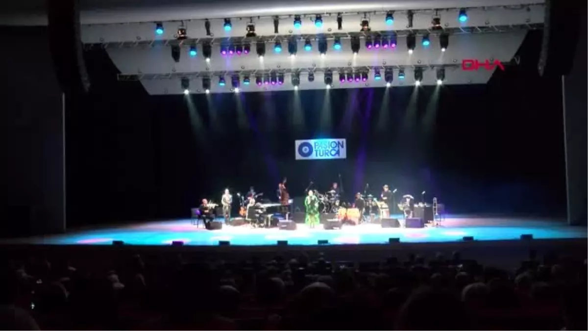 Ankara - Pink Martini Ankara\'da Konser Verdi