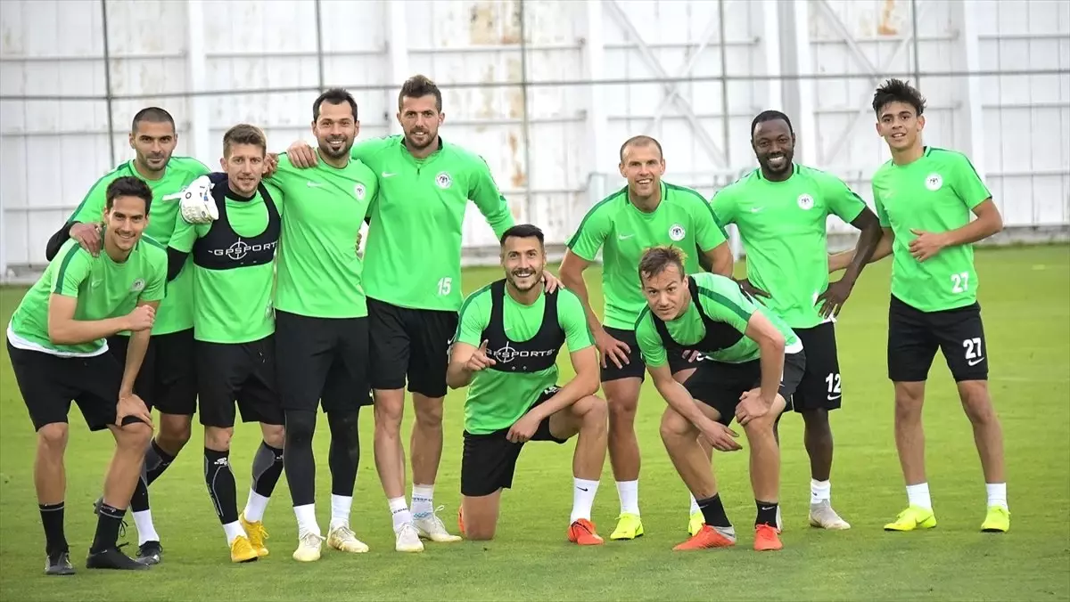 Atiker Konyaspor\'da Akhisarspor Maçı Hazırlıkları