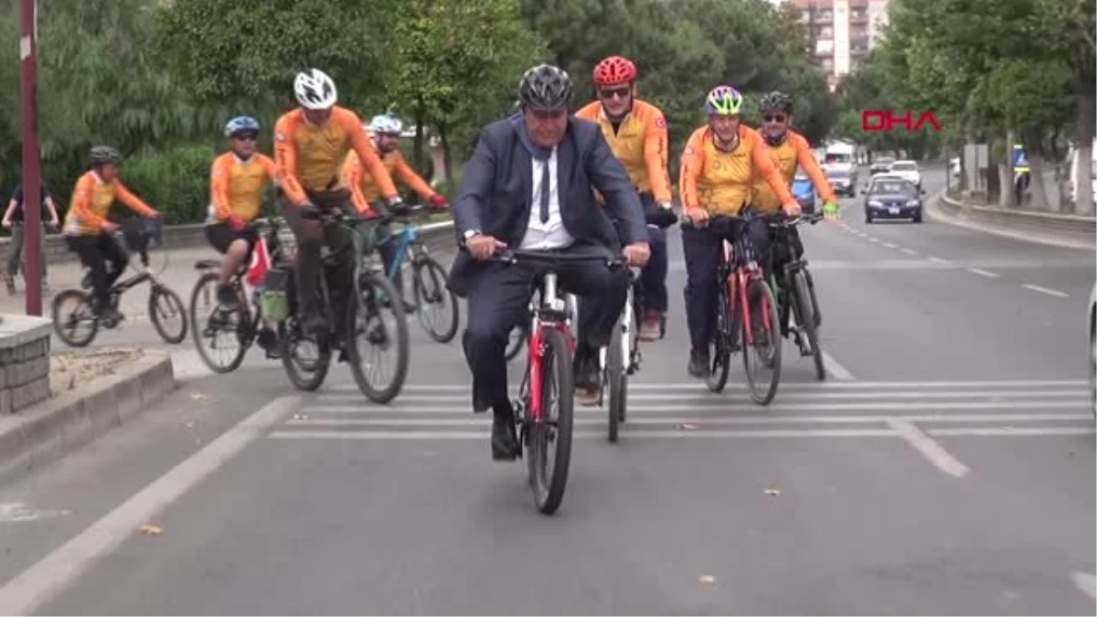 Aydın Belediye Başkanı Mesaiye Bisikletle Gitti