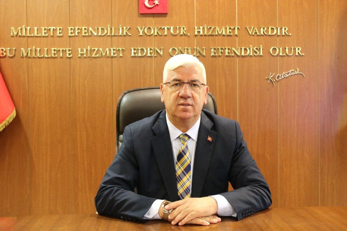 Başkan Rasim Yüksel\'den Tarihi Maça Davet