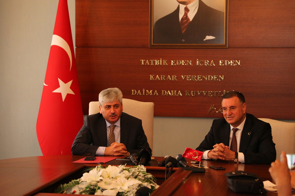 Başkan Savaş Hemşehrilerinden Hatayspor\'a Destek İstedi