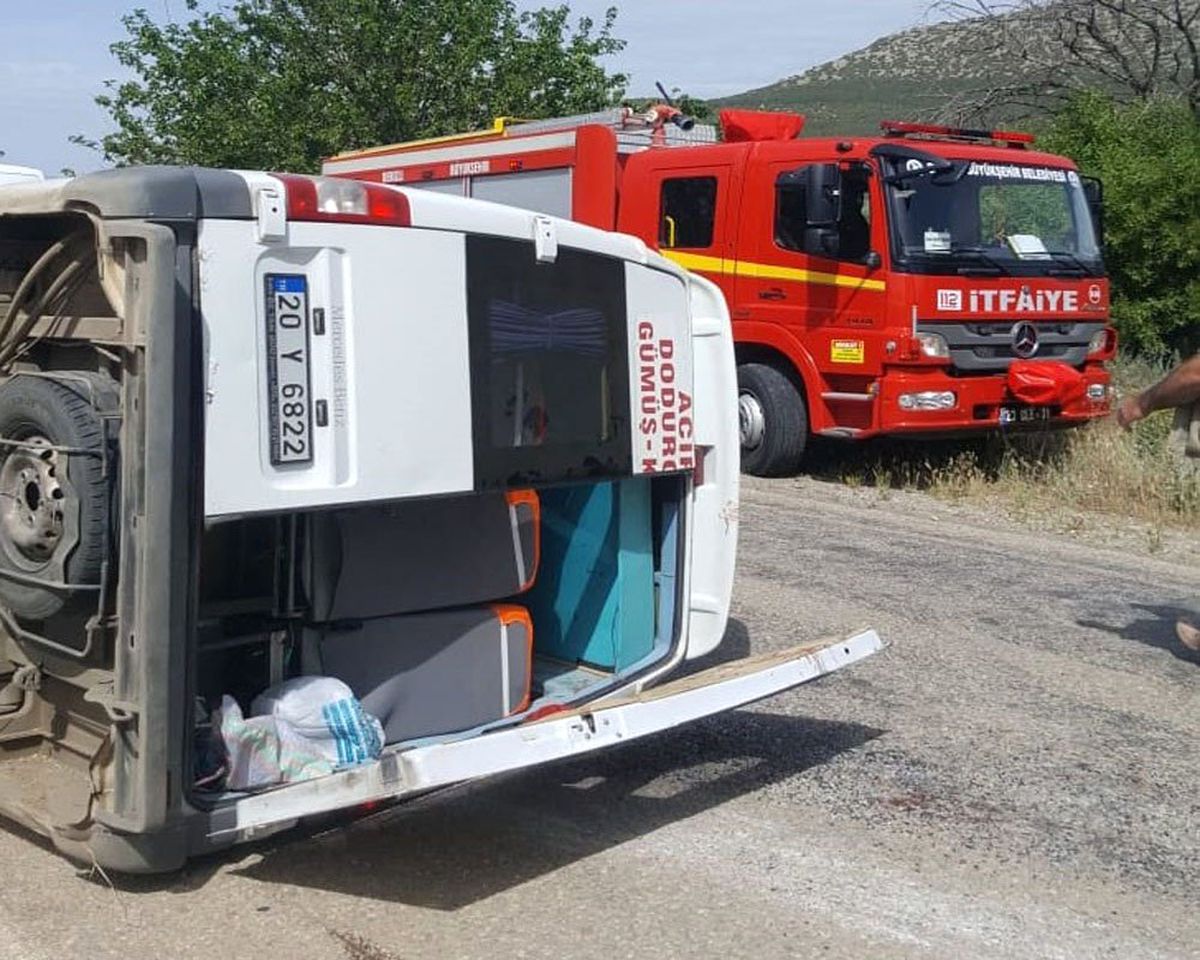 Denizli\'de Trafik Kazası: 7 Yaralı