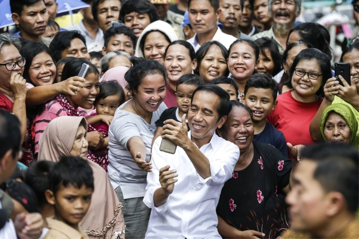 Endonezya\'da Widodo Yeniden Başkan