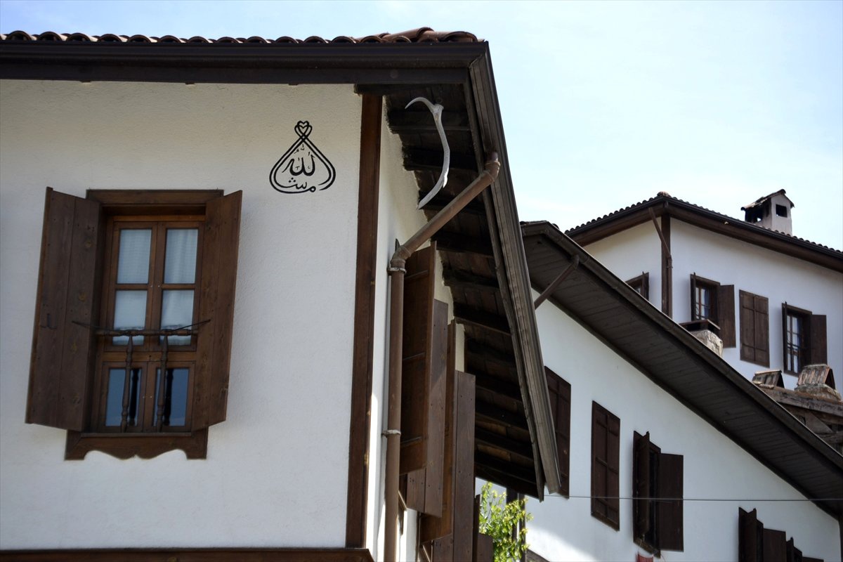 Geyik Boynuzları Safranbolu Evlerinin "Sigortası" Gibi Görülüyor