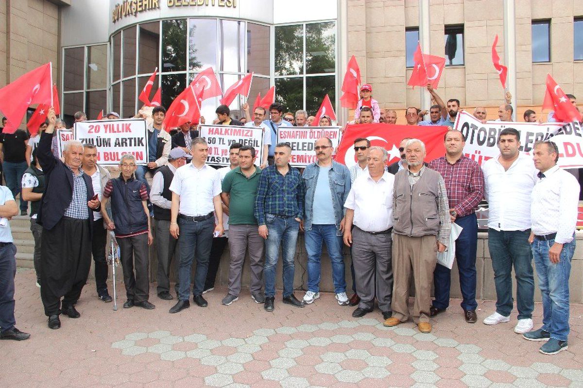 Halk Otobüsü İşletmecileri İsyanda
