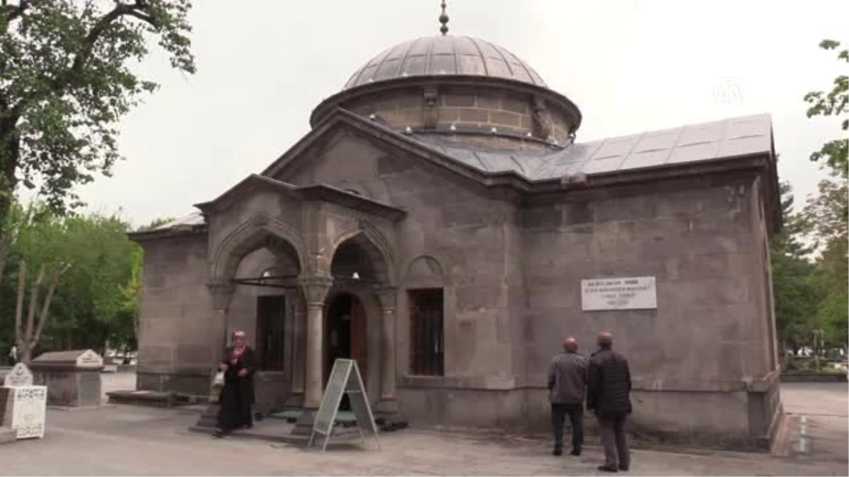 Huzur ve Bereket Ayı Ramazan - Mevlana\'nın "Manevi Mimarı"Na Ramazan İlgisi - Kayseri