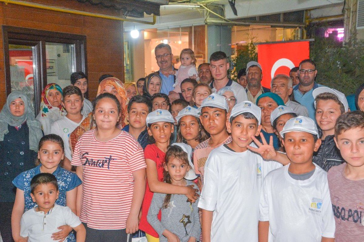 Karacabey\'de İftar Sofrası Yetim Çocuklar İçin Kuruldu