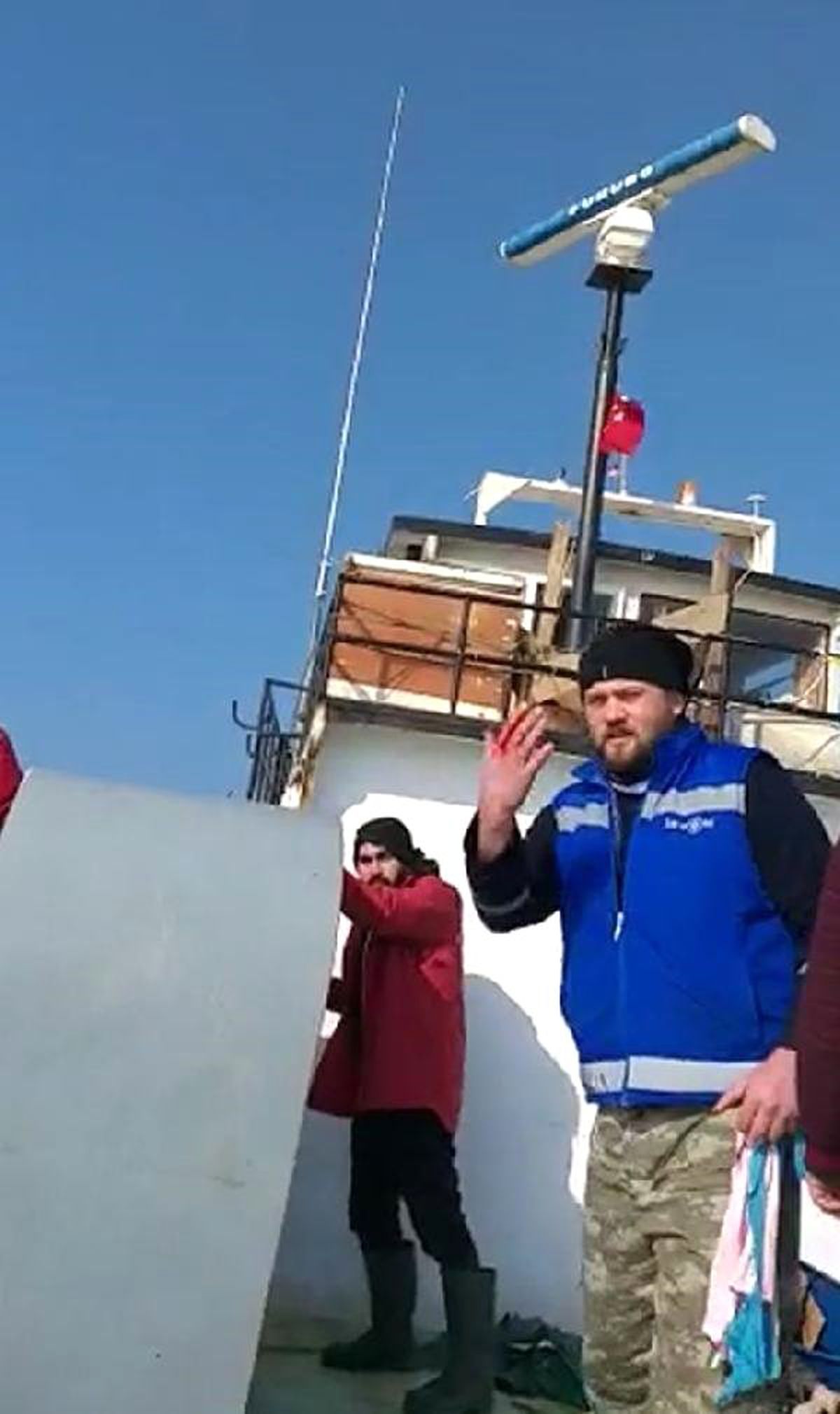 Karadeniz\'de Türk Balıkçı Teknesine Ateş Açıldı: 3 Yaralı