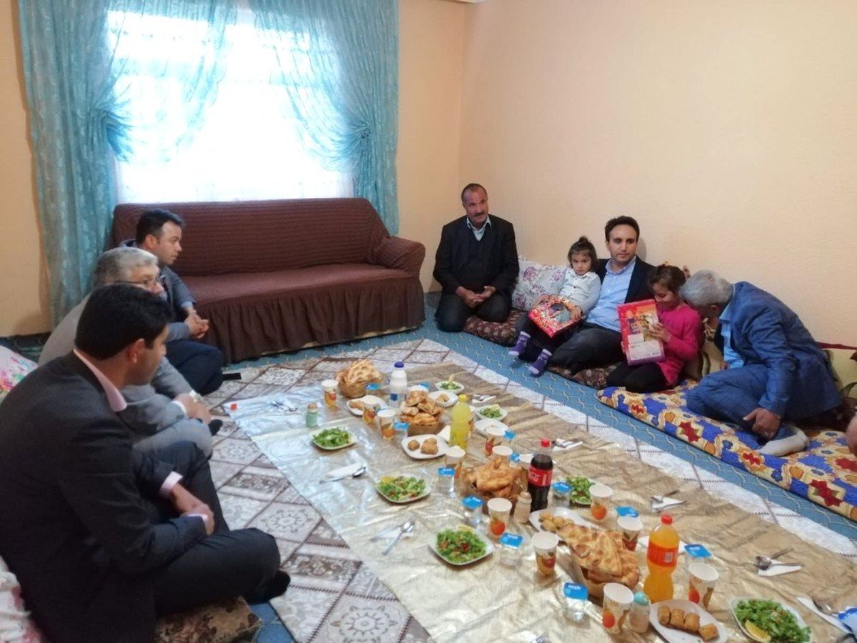 Kaymakam Dundar, 6 Çocuklu Aileye Misafir Oldu
