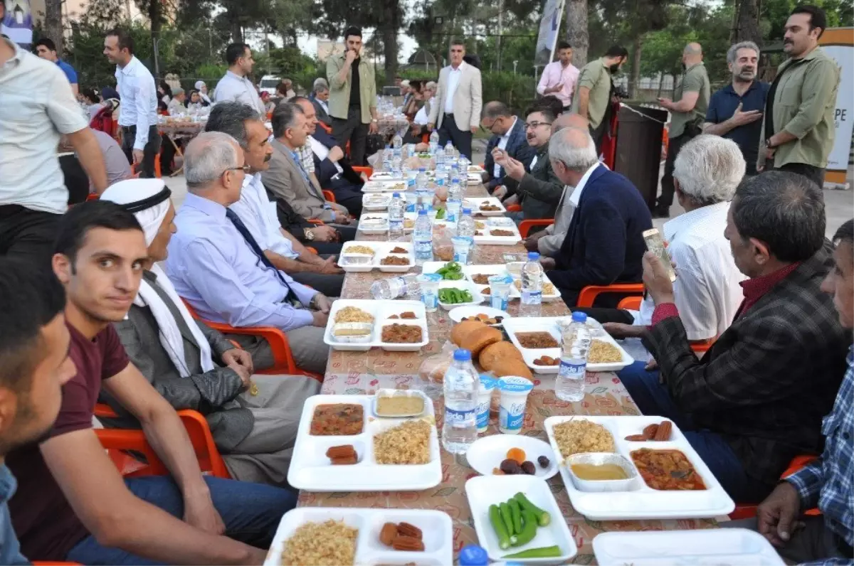 Kaymakam Yüzer\'den Şehit ve Gazi Yakınları İftar Yemeği