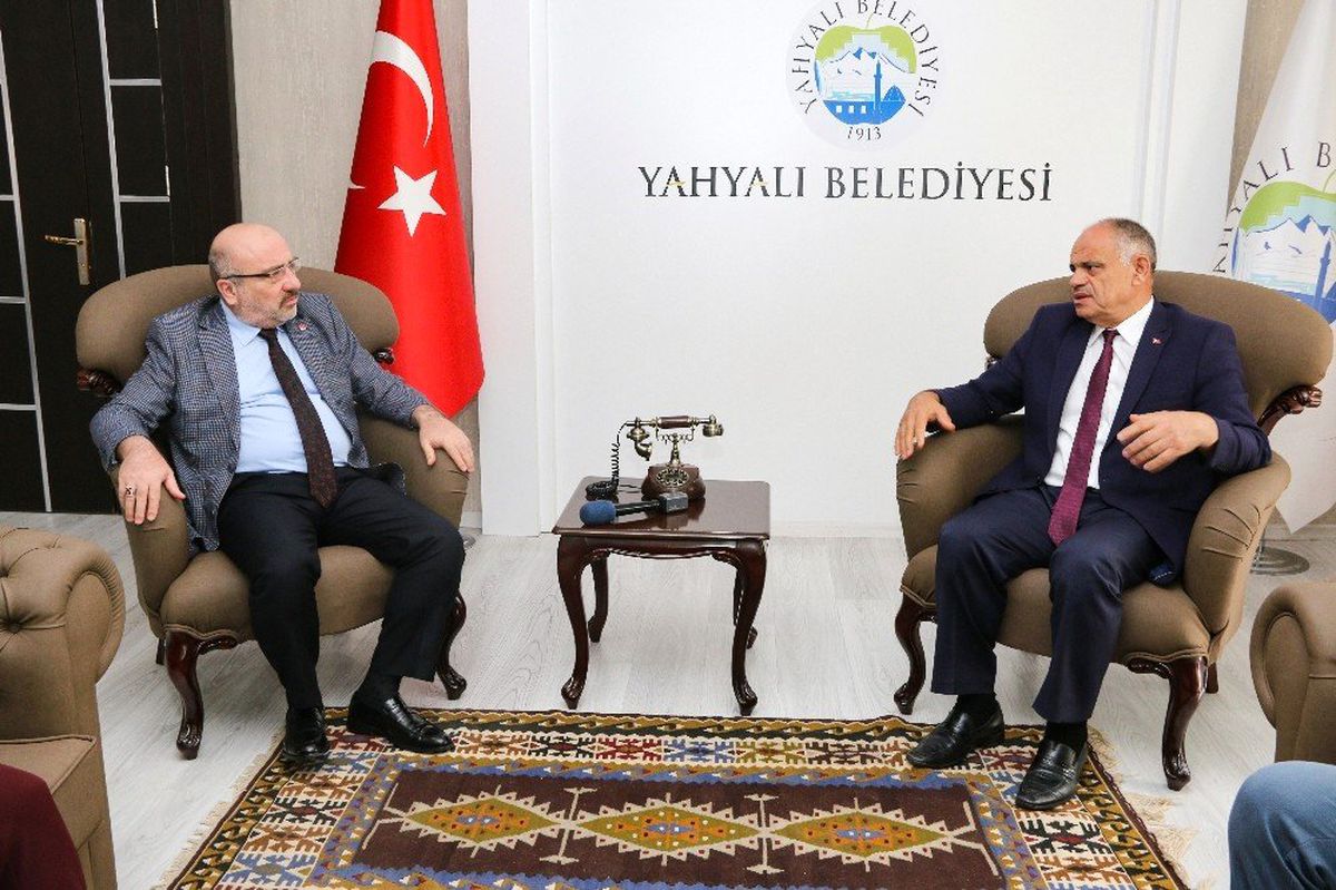Kayü Rektörü Karamustafa\'dan Başkan Öztürk\'e Ziyaret
