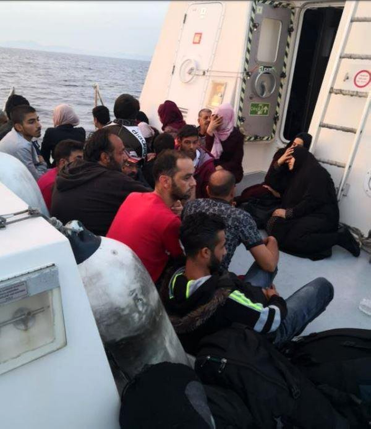 Kuşadası ve Didim\'de 59 Kaçak Göçmen Yakalandı