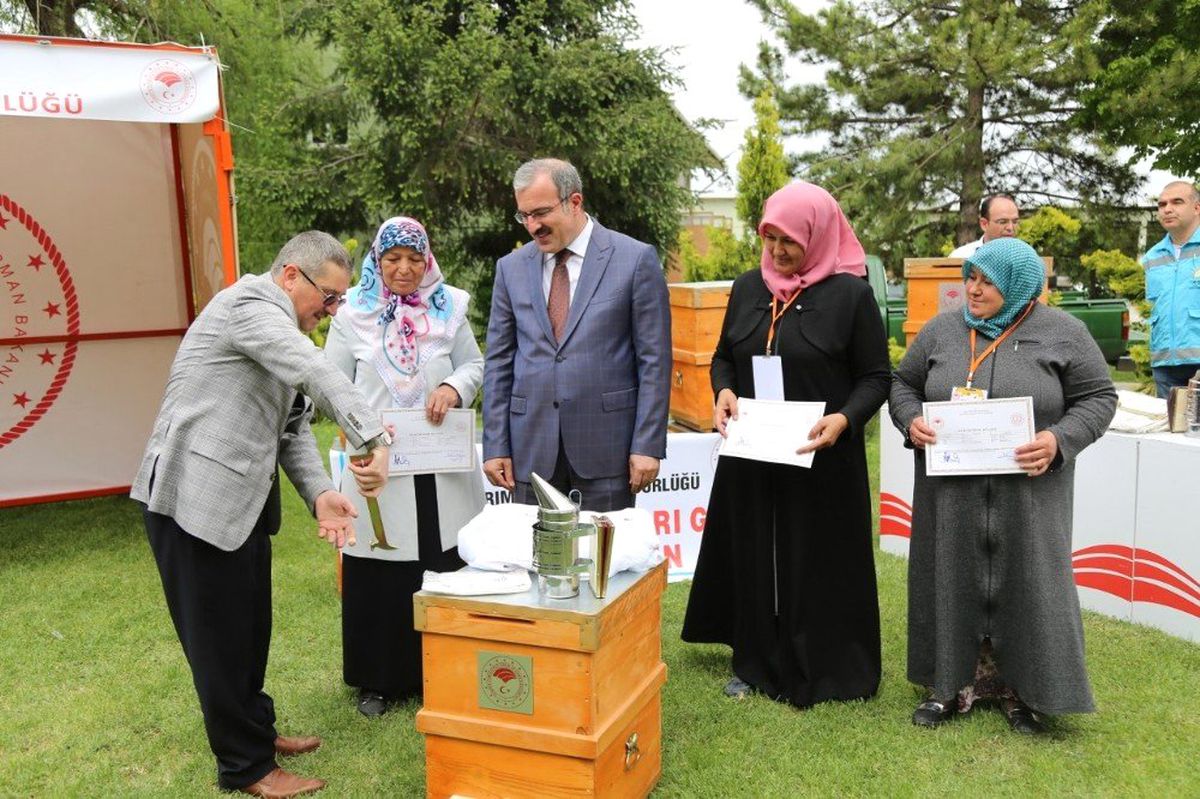 Kütahya\'da Arıcılığa 1 Milyon 470 Bin TL Hibe
