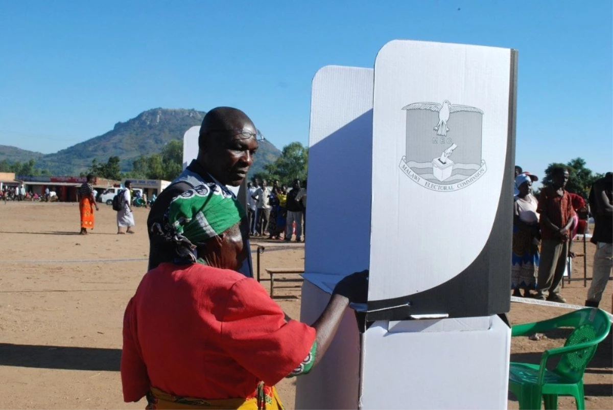 Malavi\'de Oy Verme İşlemi Sürüyor
