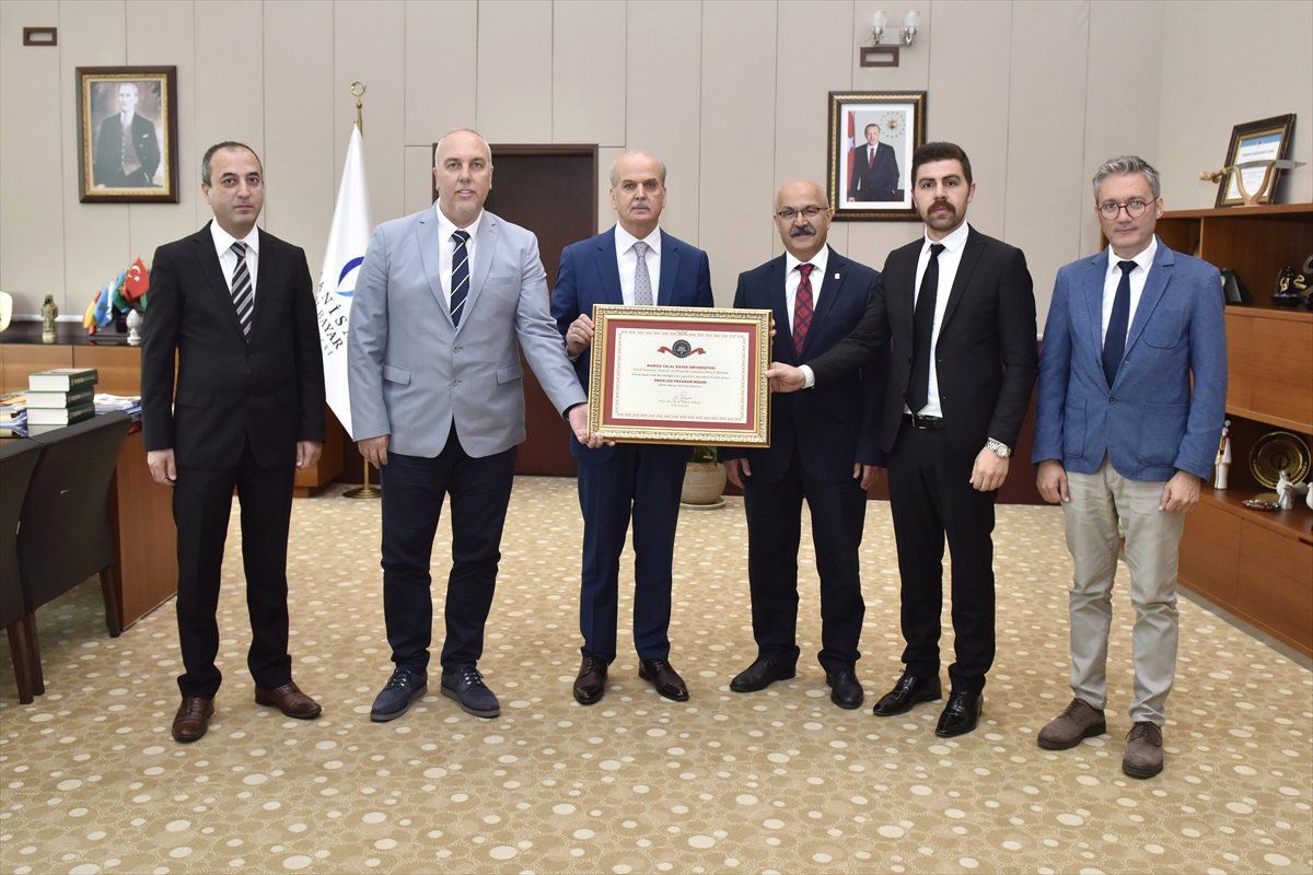 Mcbü "Engelsiz Program Nişanı Ödülü"Ne Layık Görüldü