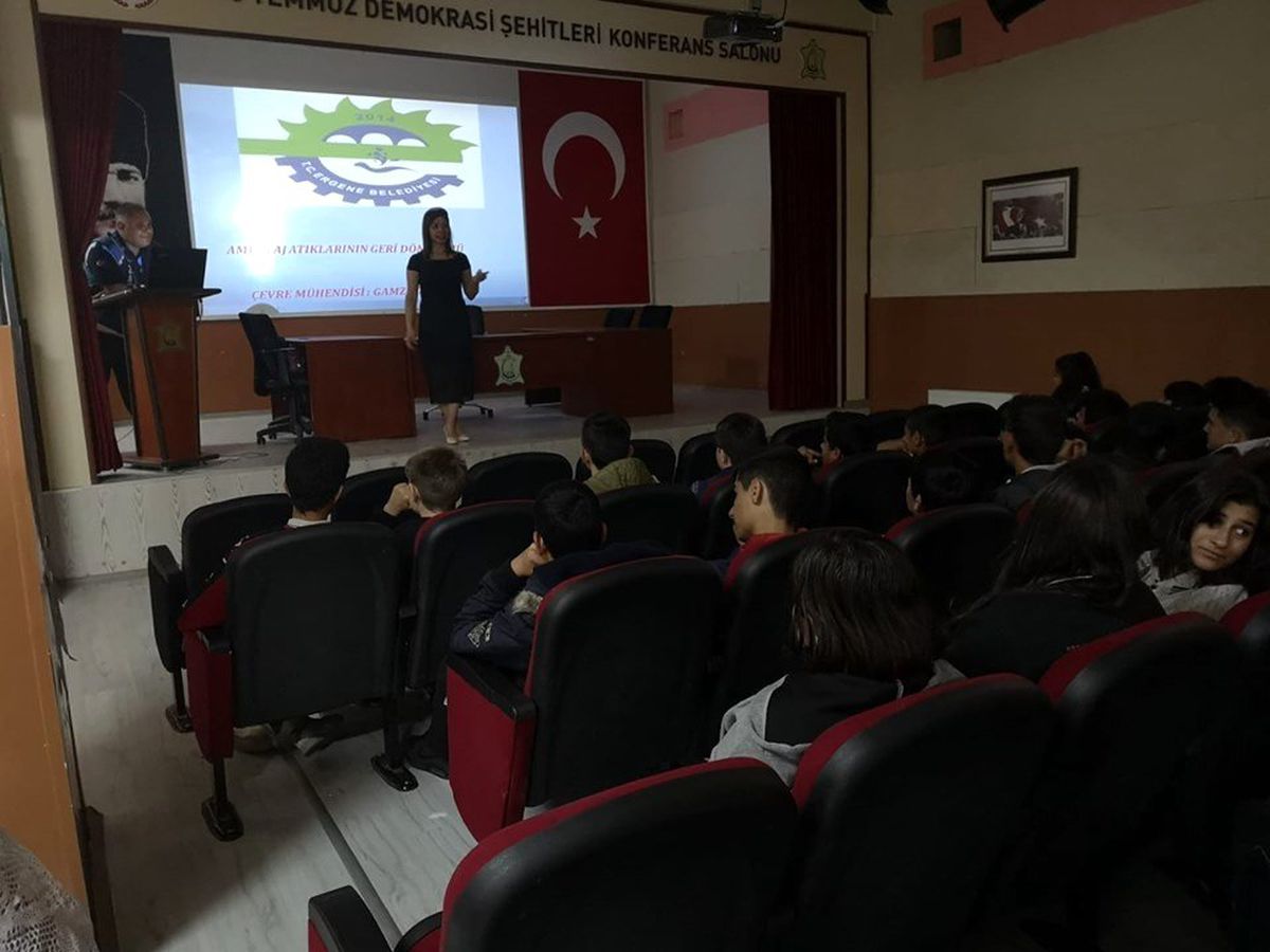 Öğrencilere Geri Dönüşüm Semineri