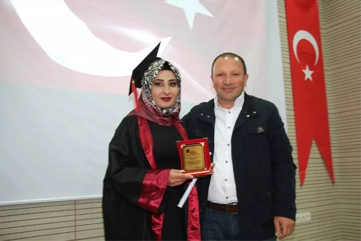 Oltu Yer Bilimleri Fakültesi İkinci Mezunlarını Verdi
