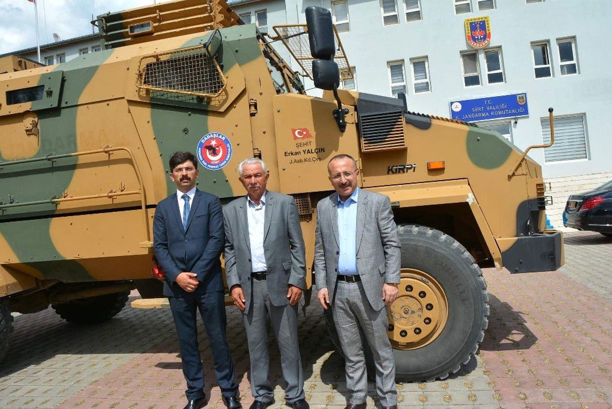 Şehidin İkizi ve Babasından Vali Atik\'e Ziyaret