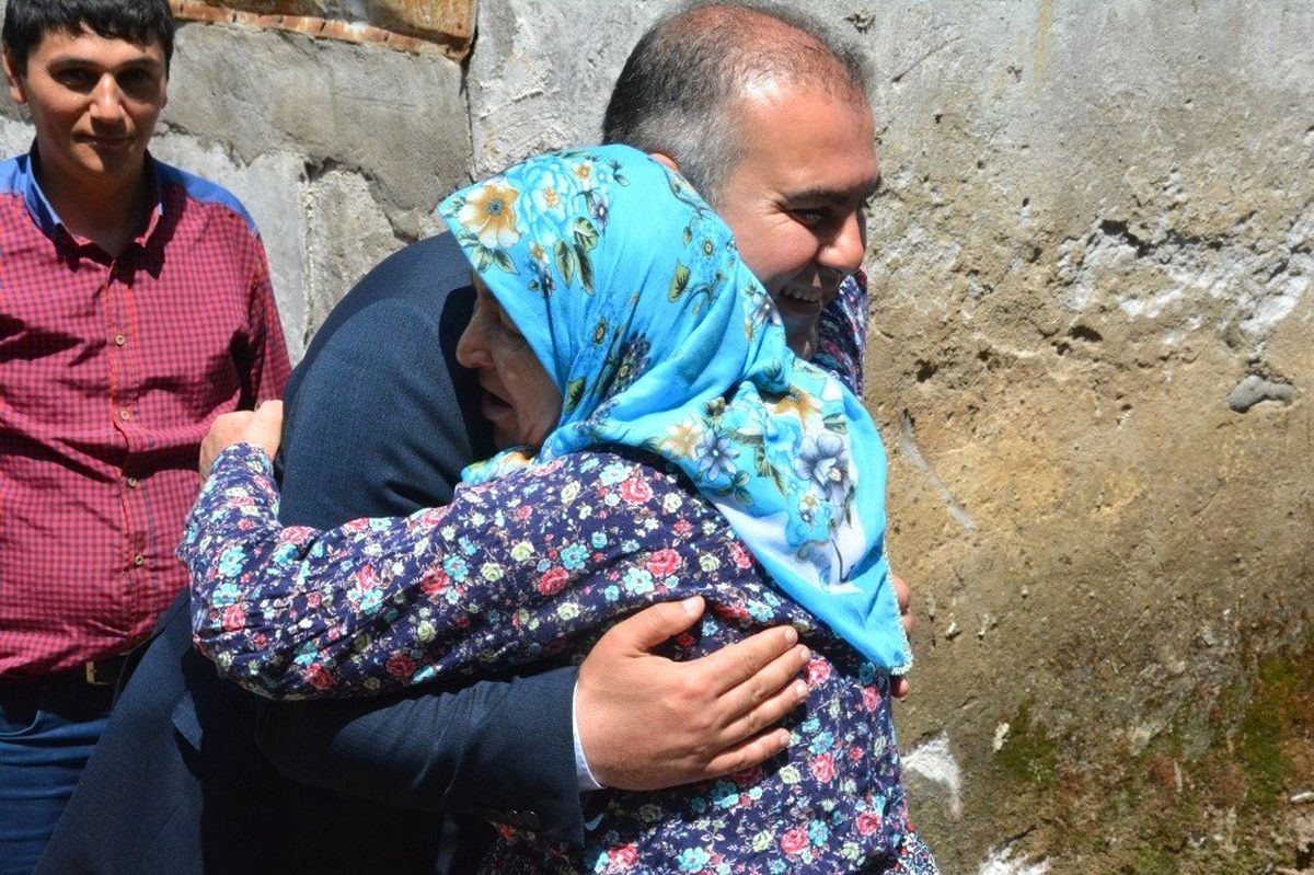 Şehit Annesi İstedi Belediye Yaptı