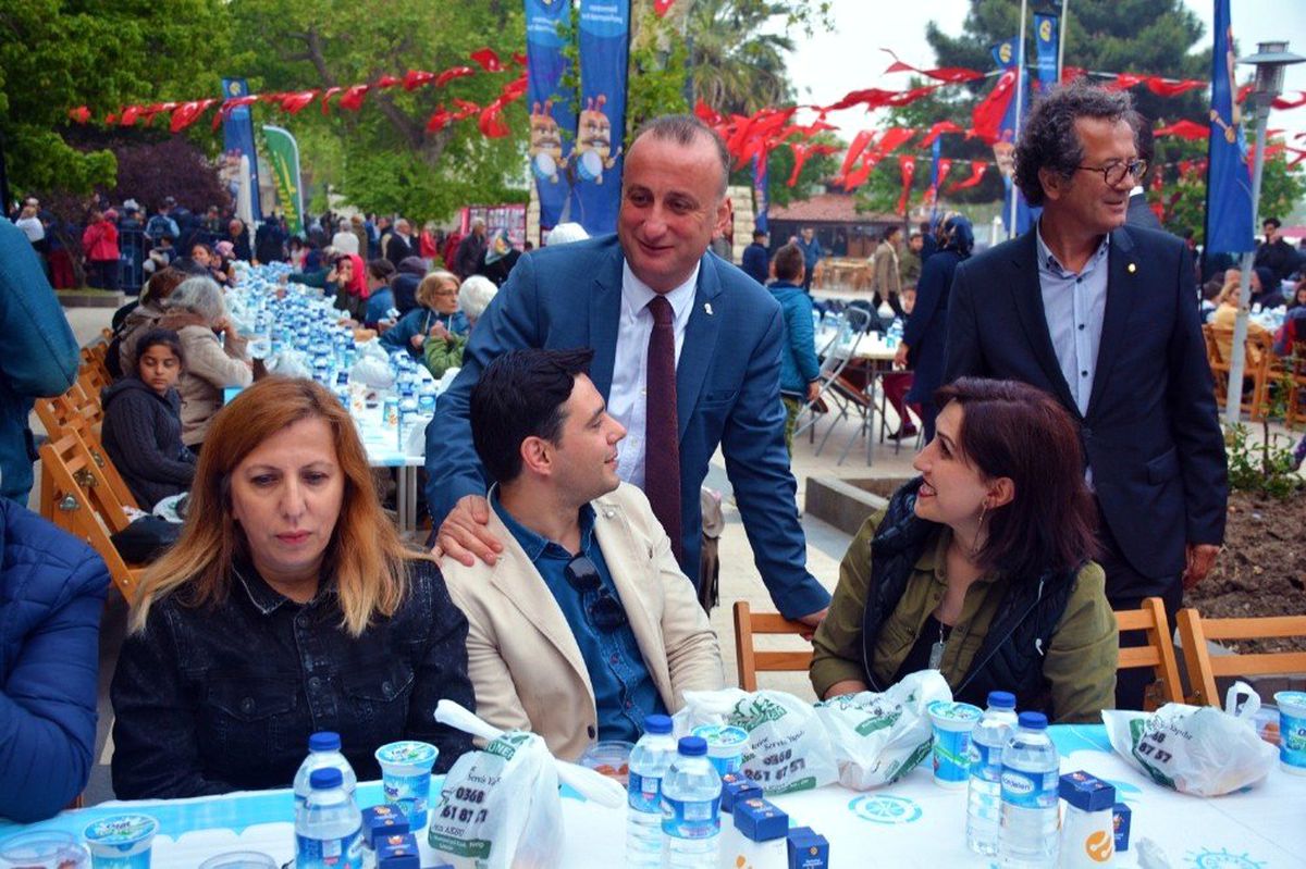 Sinop\'ta 4 Bin Kişi Birlikte Oruç Açtı